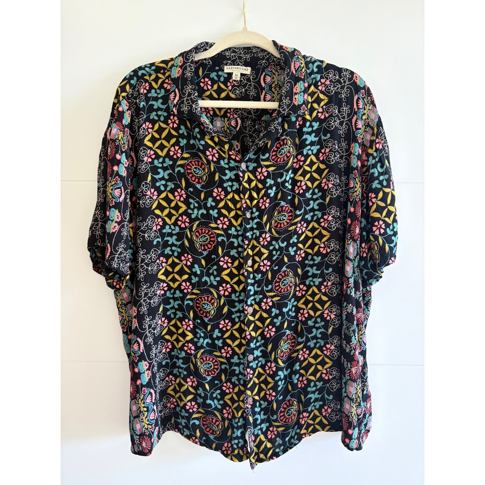 Earthbound Trading Co Men XL Black Floral Geometric Viscose Button Up Top Hippie